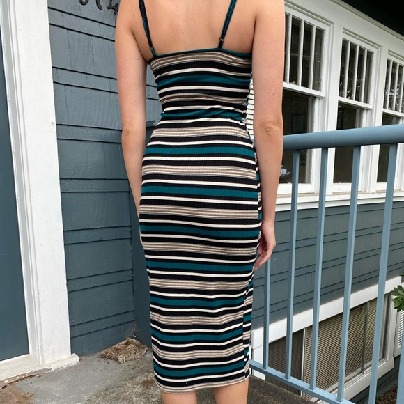 Urban Outfitters Midi Dress - Picture 2 of 2